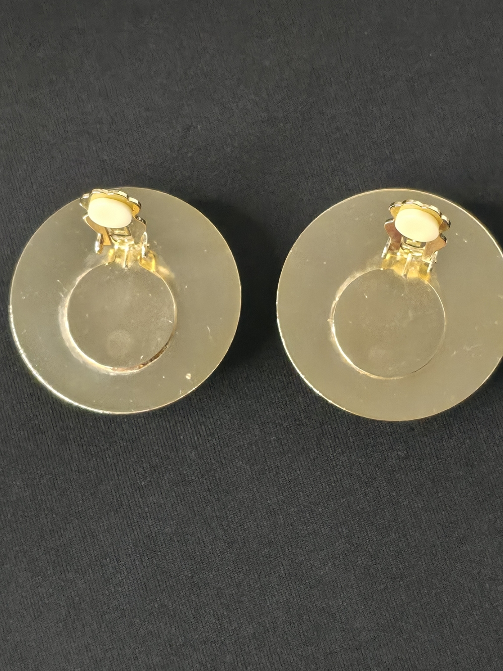 Vintage Pink Moonglow Lucite Button Clip On Earrings Gold Tone 1.5” - Picture 6 of 7